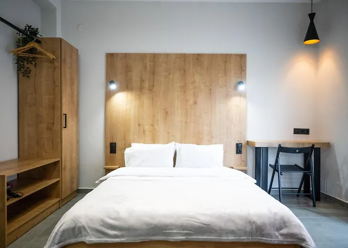 Themis Urban Stay