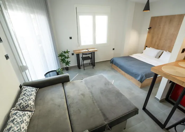 Themis Urban Stay