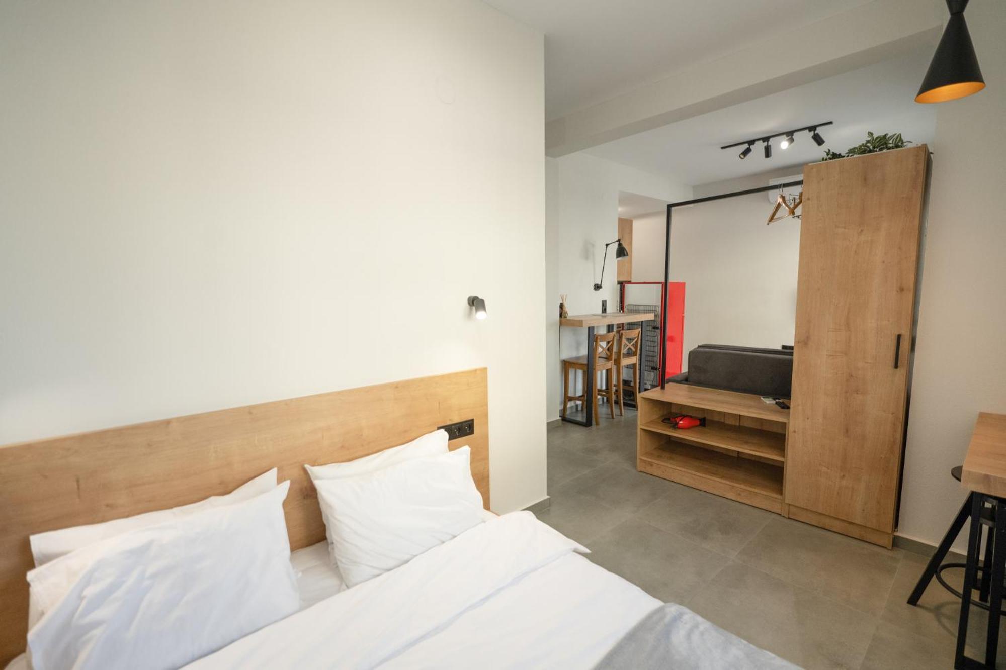 Themis Urban